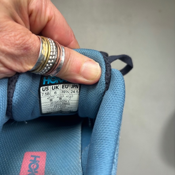 Women’s HoKA Gaviota 3 Blue and Pink - Picture 9 of 13